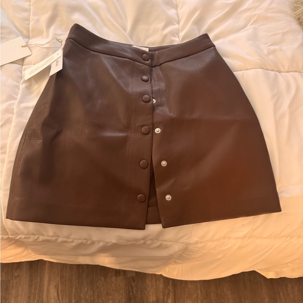 Wilfred mini skirt size 0 in cognac color with tags